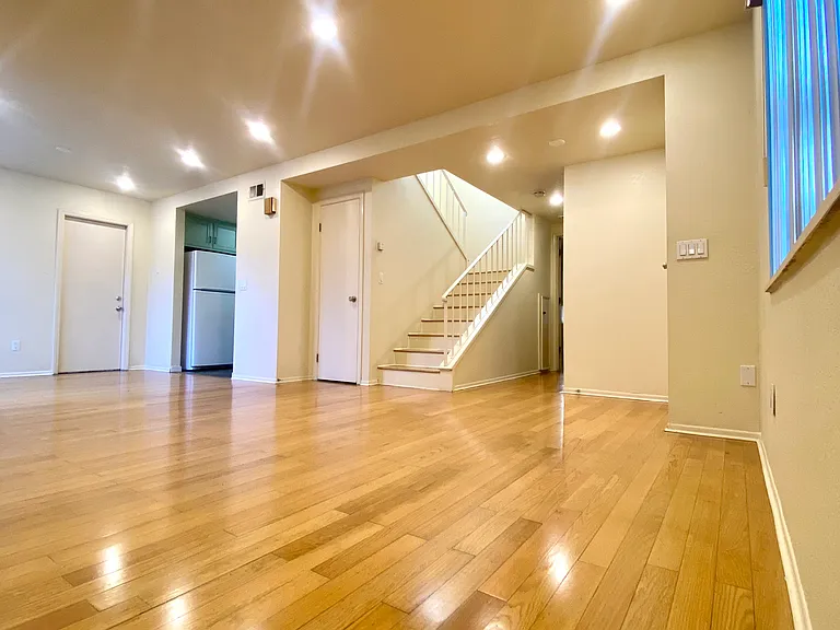 1705 W Alhambra Rd — Photo 5