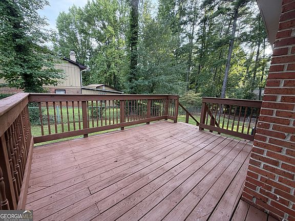 4th image of 490 Tall Deer Dr