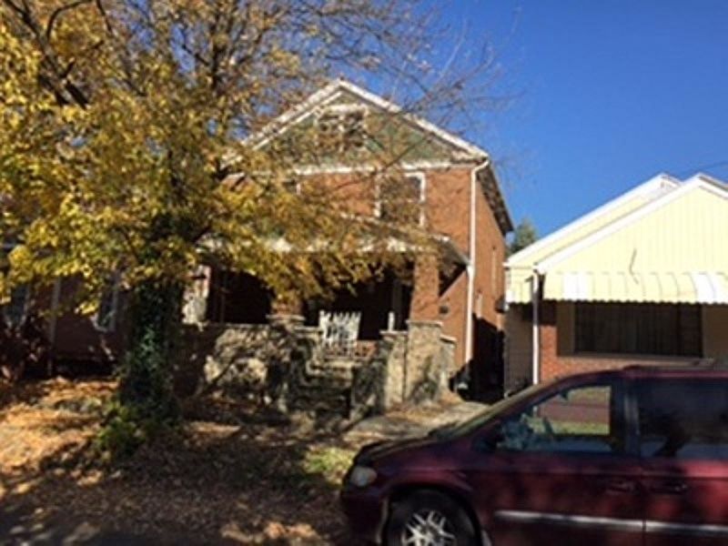1st image of 313 W 4th St