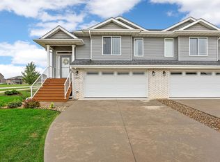 1277 Abraham Dr, North Liberty, IA 52317