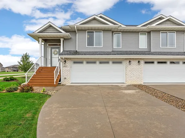 1277 Abraham Dr, North Liberty, IA 52317