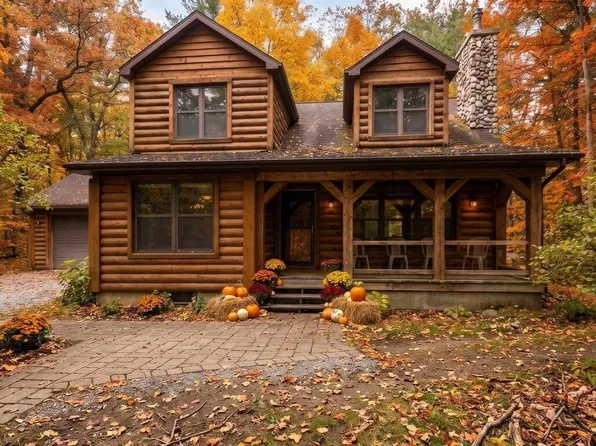 W2162 Otter Ponds Rd, Keshena, WI 54135