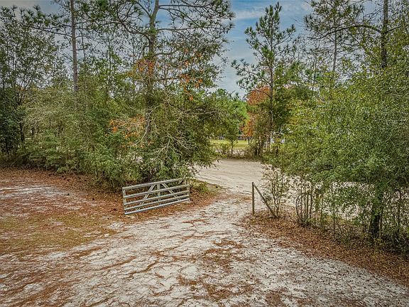 5th image of 2748 Jane Ln