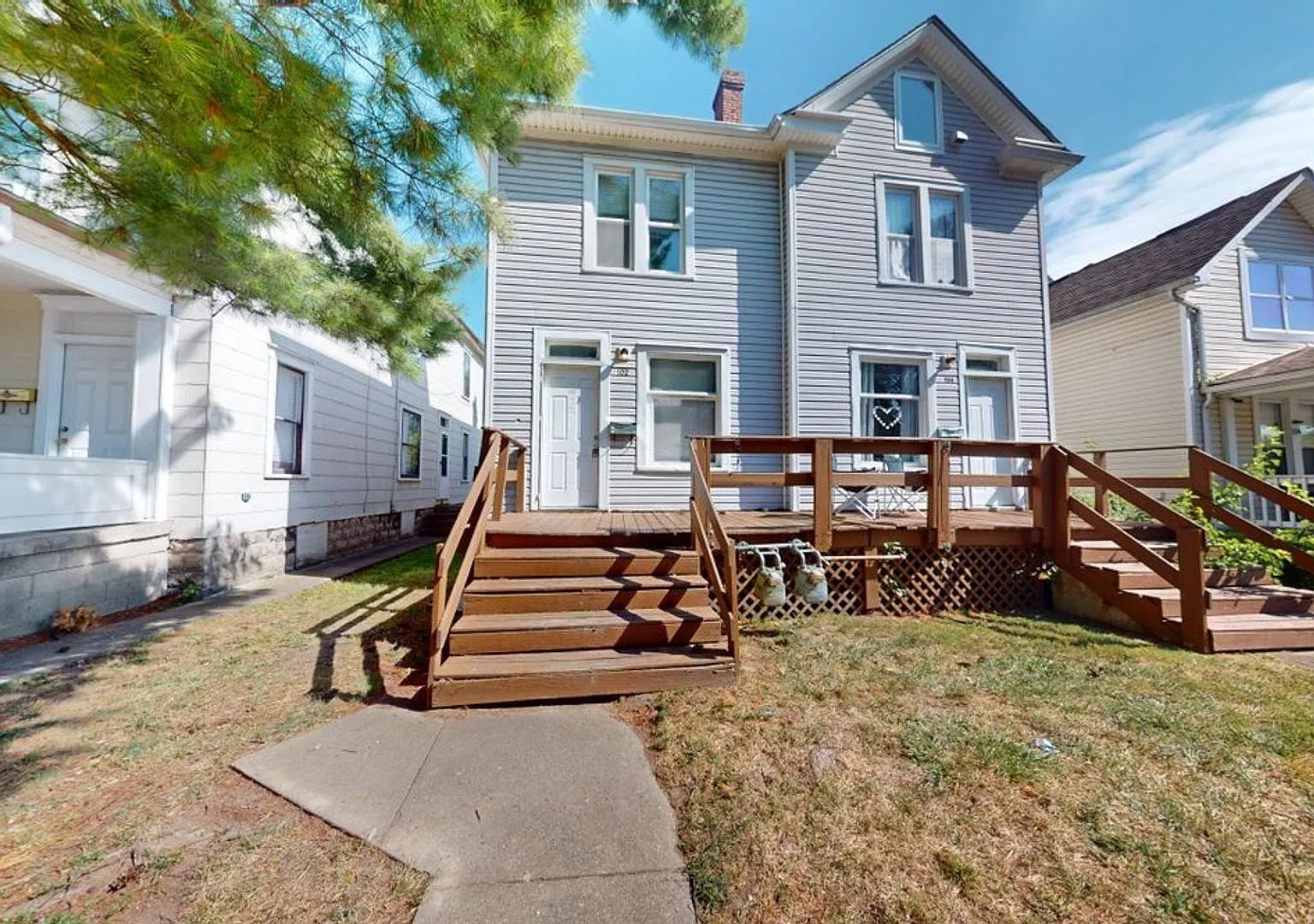 4 Bedrooms + 2 Full Baths + 4 Free Parking Spaces Amazing House Available August 2027! — Photo 1