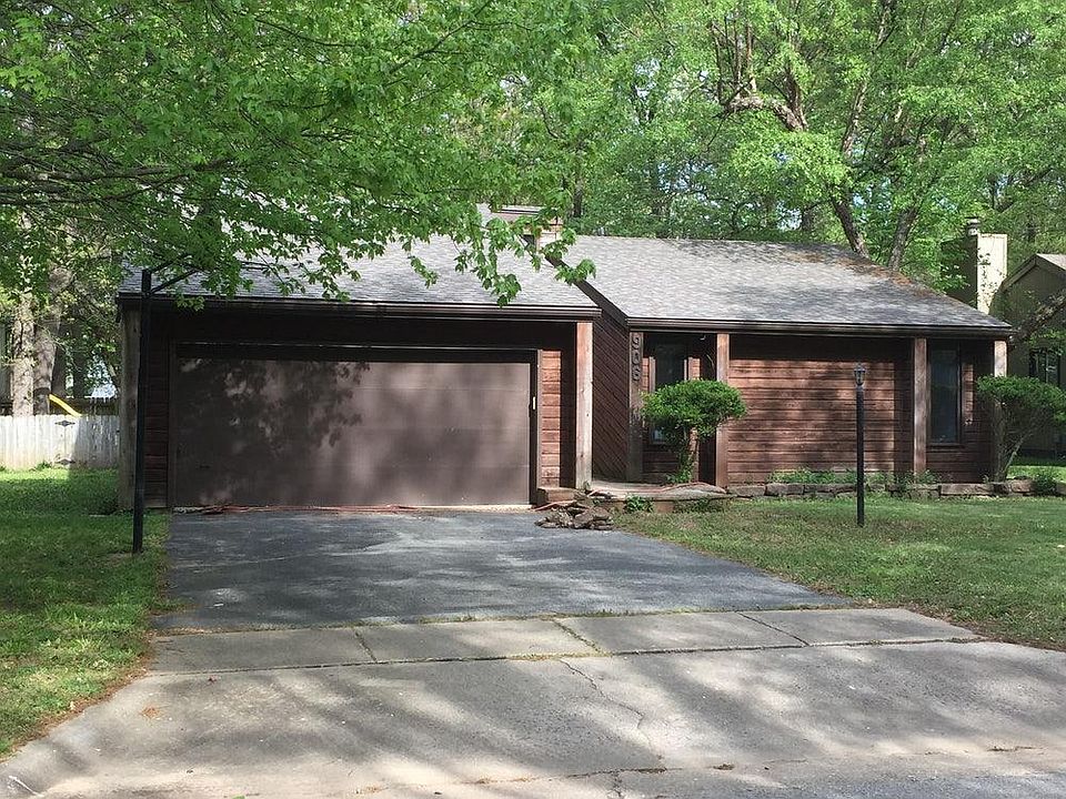 1st image of 906 S John Ave