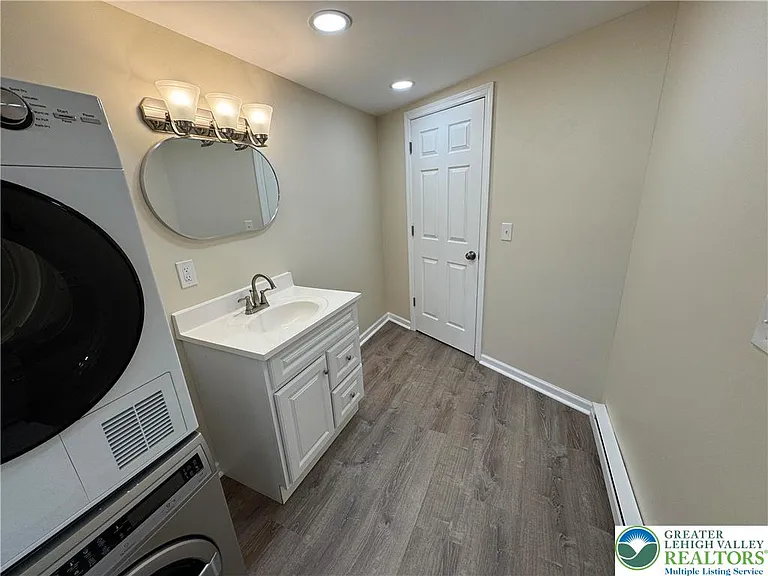 1247 Jackson St — Photo 14