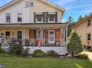 54 E Meadow Ave, Robesonia, PA 19551