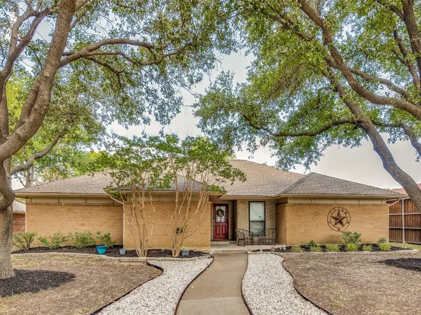 2207 Trinity Springs Dr, Carrollton, TX 75007