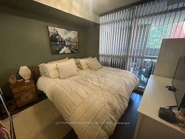 800 Lawrence Ave W #403 — Photo 8