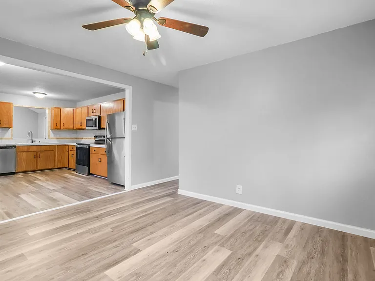 2724 Ann Dr — Photo 6