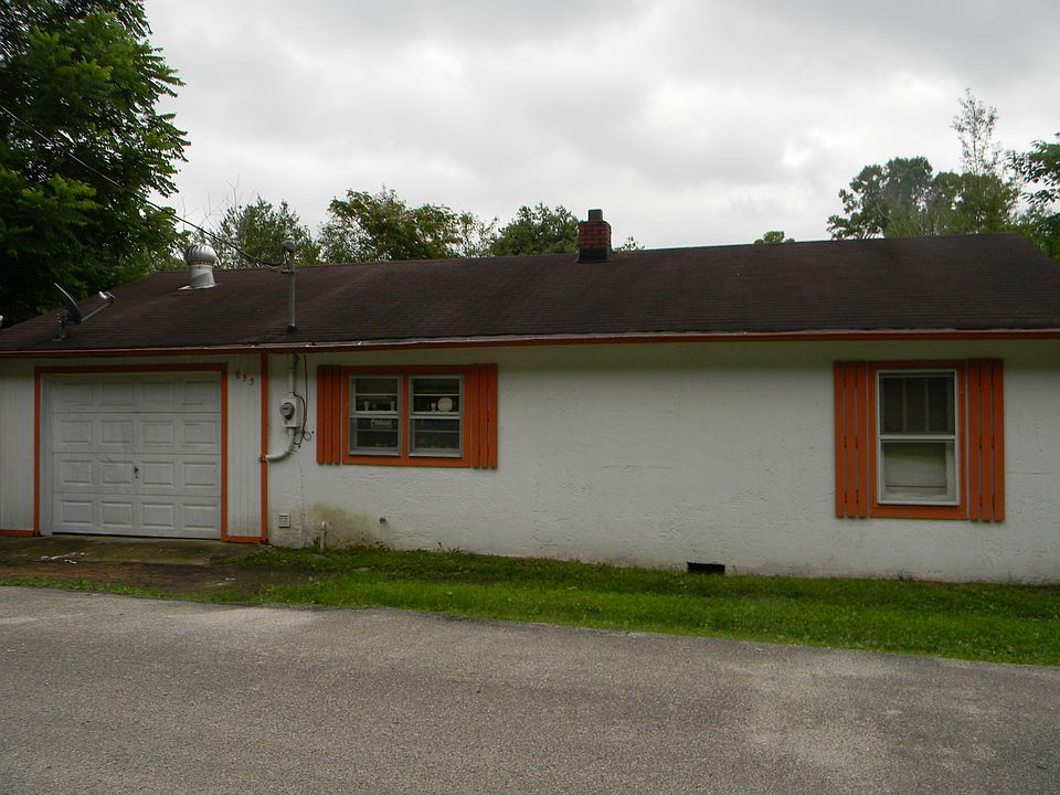 2nd image of 653 Hen Valley Rd