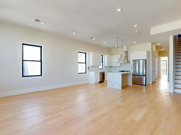220 Freeman Avenue 2 image 3 of 25