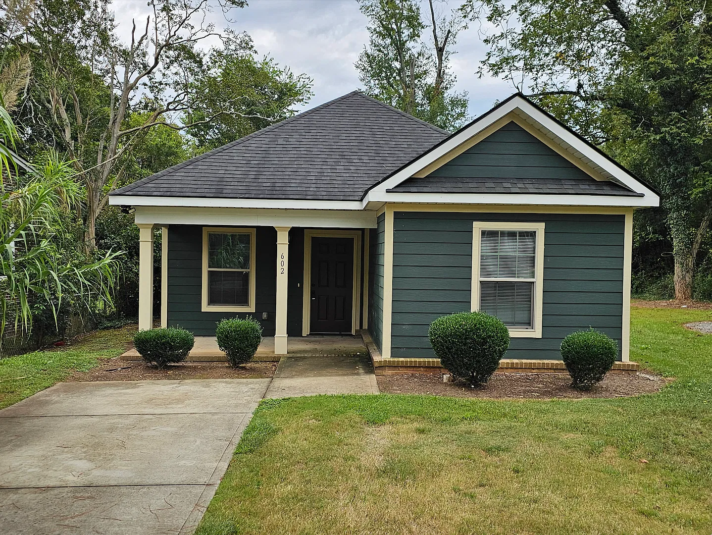 Beautiful Three Bedroom, Two Bathroom Single Family Home in Anderson, SC — Photo 1