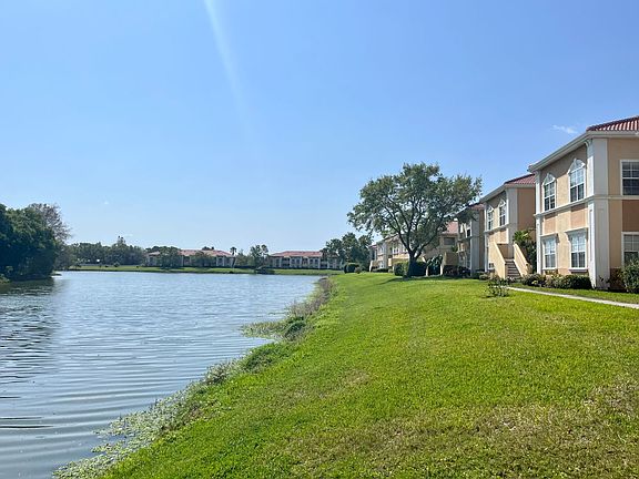 2nd image of 1050 Villagio Cir Unit 106