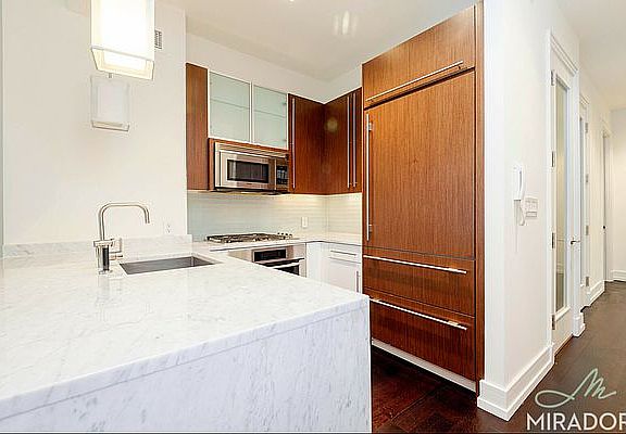 4th image of 2 Water St APT 16G