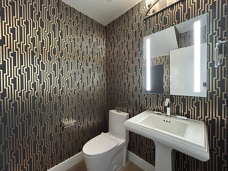 2315 E Pinchot Ave #115 — Photo 28