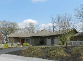 212 Regal Dr, Falling Waters, WV 25419