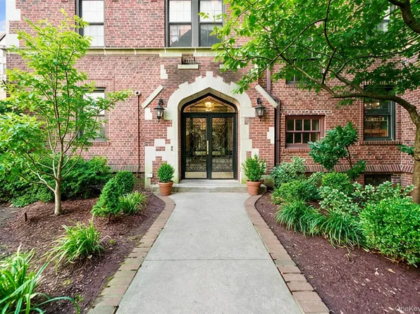 68-12 Burns Street #B2, Forest Hills, NY 11375