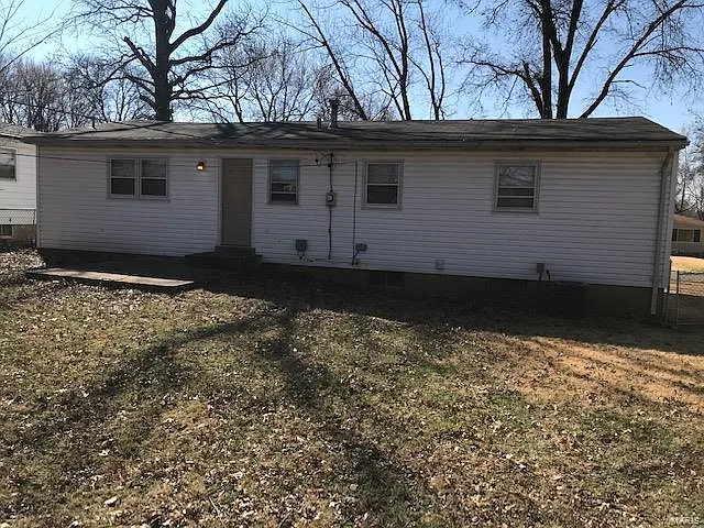 135 Calbreath Ct — Photo 9