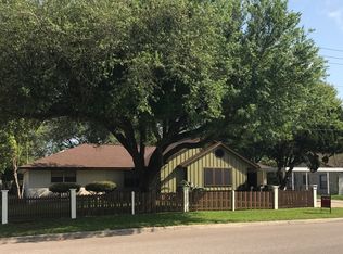 813 E Miller St, Angleton, TX 77515