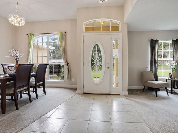 5th image of 9743 Saye Ct