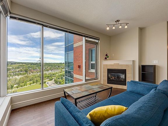 4th image of 910 5th Ave SW #1902