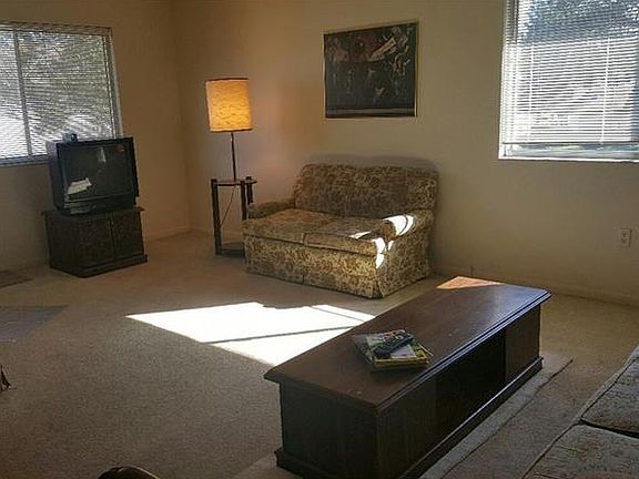 3rd image of 1830 Bough Ave Unit 4