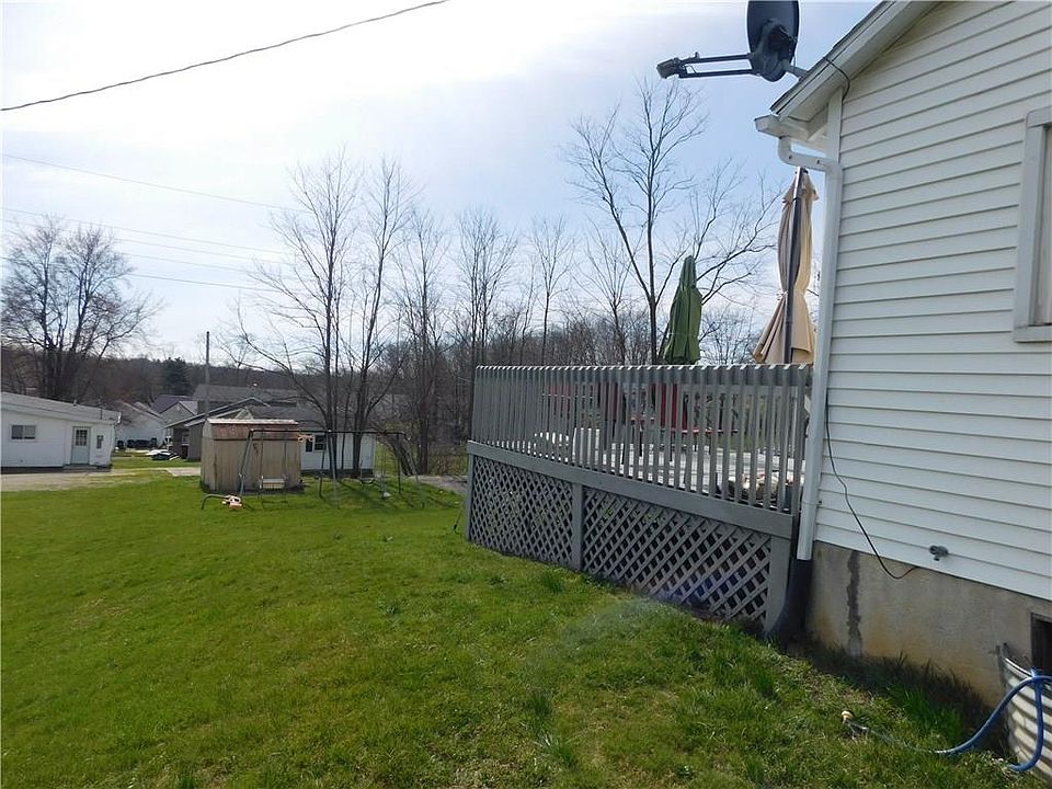 1st image of 205 Walnut St