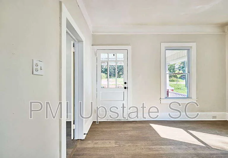 10 E Main St — Photo 6