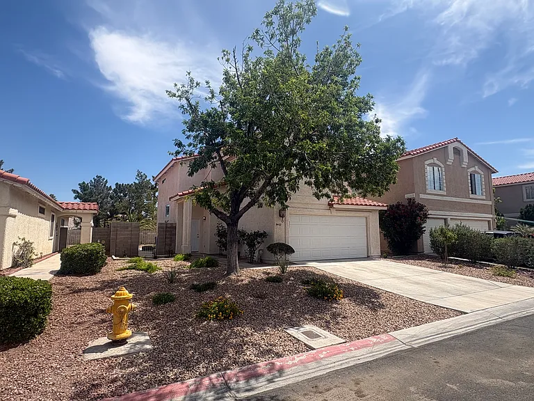 9402 Santa Fe Rose St — Photo 6