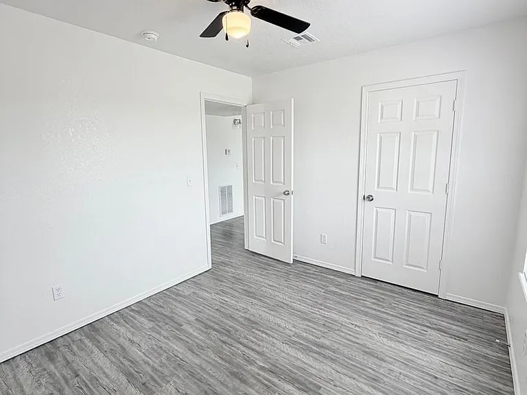 Buffalo Creek Apartment Homes — Photo 25