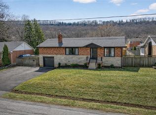22 Hazelwood Ave, Grimsby, ON L3M 1K1