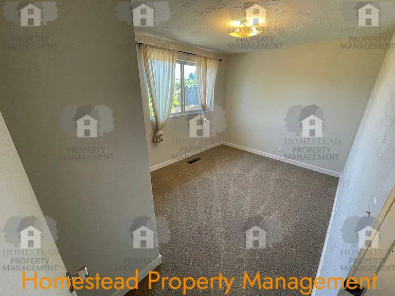 130 Cottonwood Ct — Photo 13