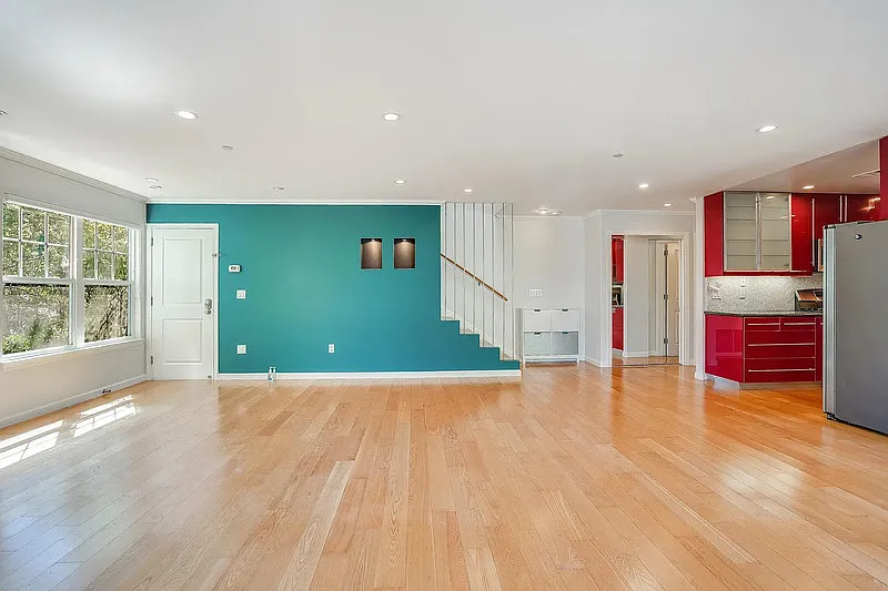 2 bed, 3.5 bath, 1596 sqft, $4,500 — Photo 3