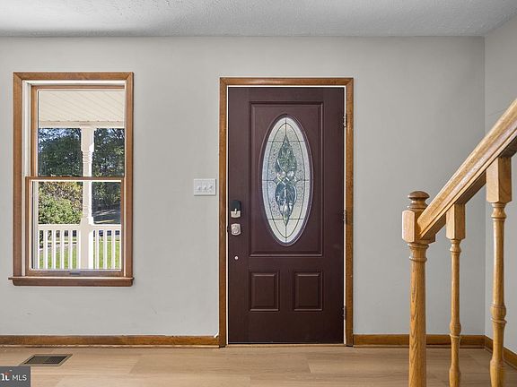 5th image of 7904 Red Globe Ct