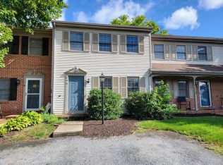 74 Robin Hill Dr, Lititz, PA 17543