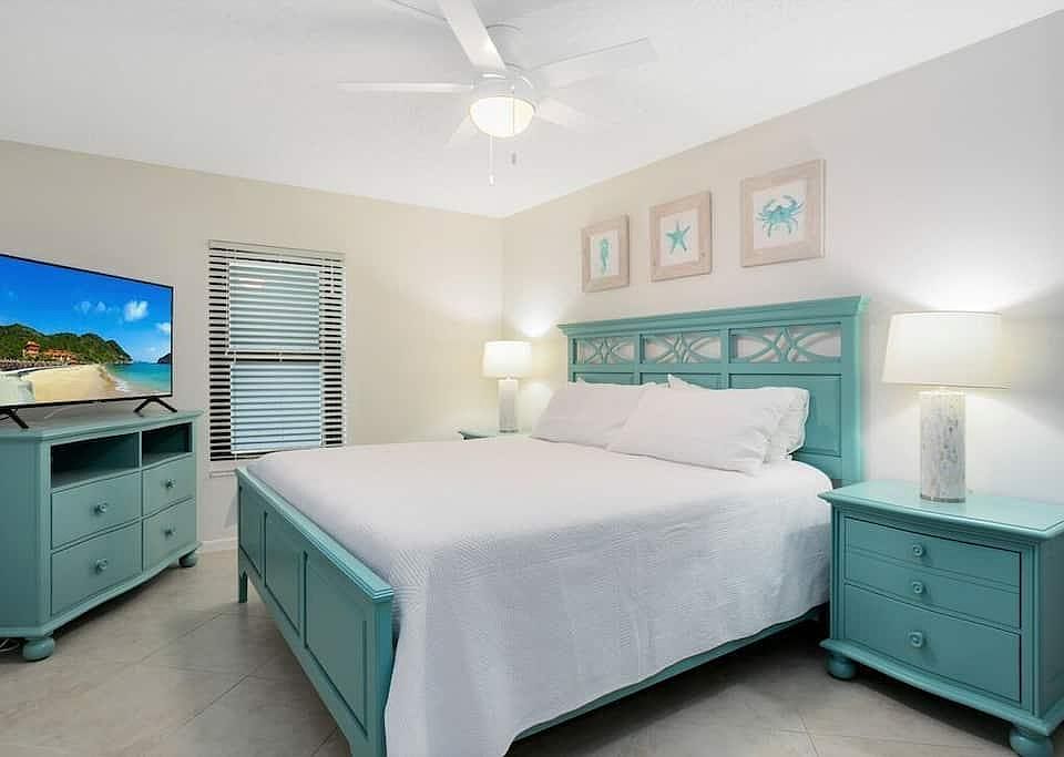 1st image of 7400 Ridgewood Ave #504