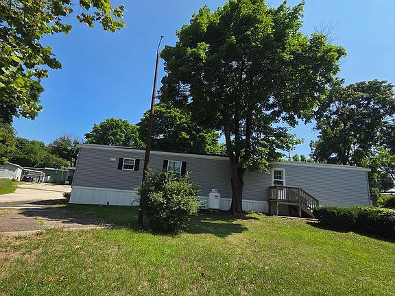 5th image of 860 Latshaw Rd