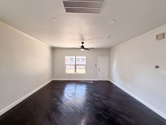3rd image of 625 River Rock Dr