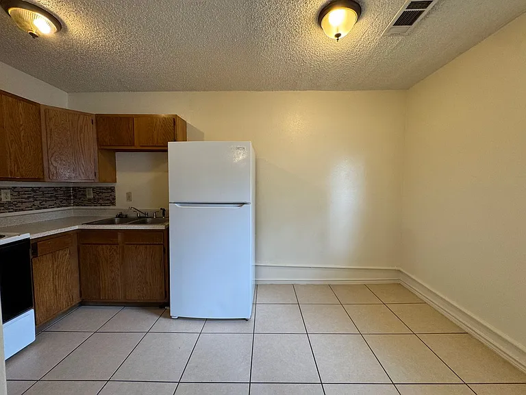 1301 Franz Dr — Photo 10