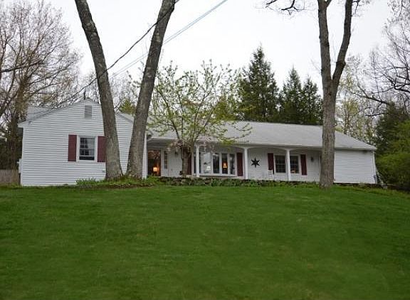 2nd image of 9 Fairhaven Rd