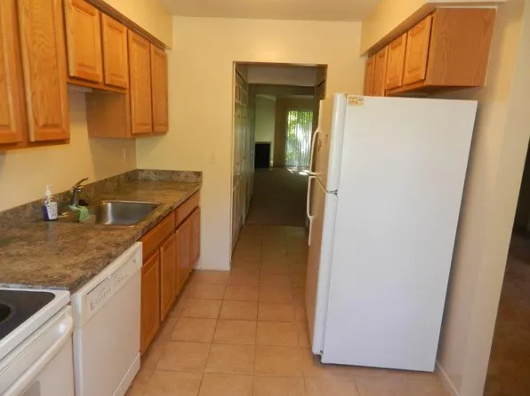 31450 Orchard Crk #1, Farmington Hills, MI 48334
