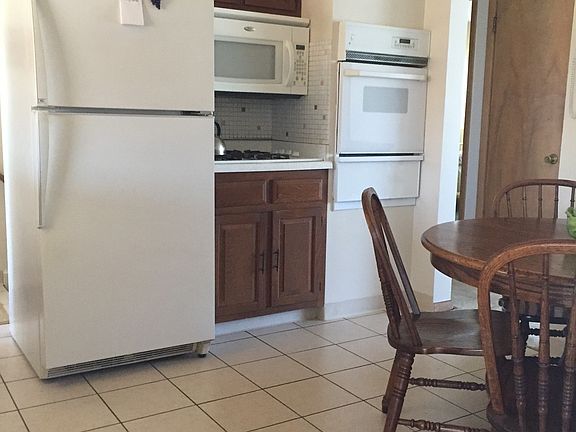 2nd image of 360 E Dartmoor Ave