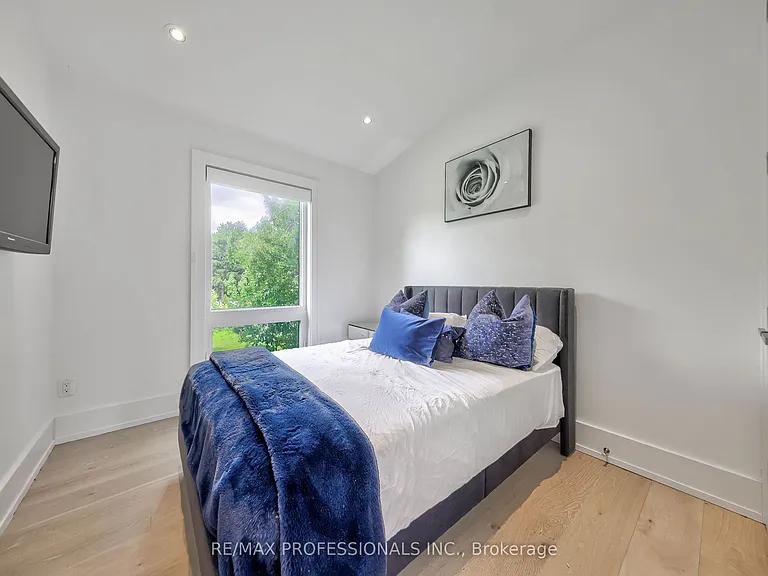 29 Avon Park Dr — Photo 38