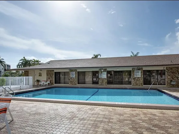 414 SE 10th Street #107, Dania Beach, FL 33004