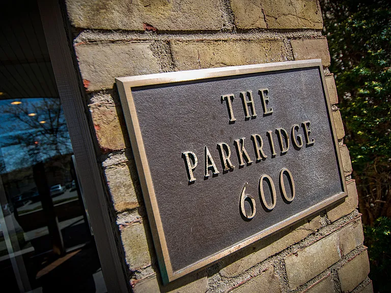 Carriage Park Apartments The Parkridge Sign