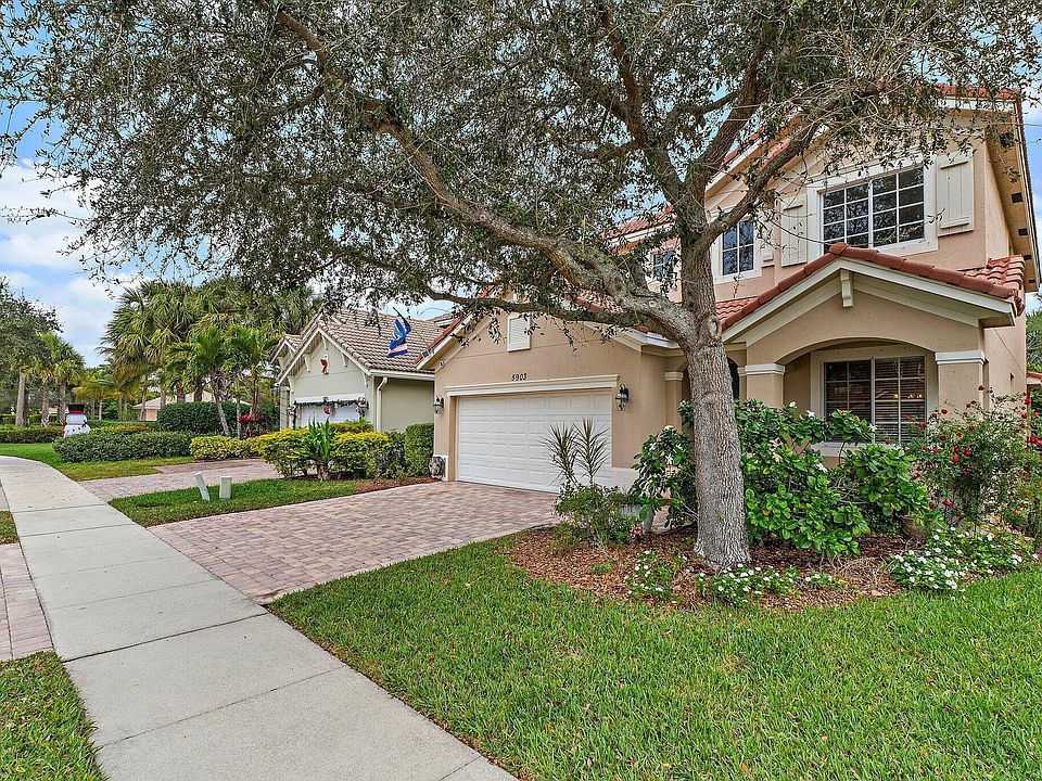1st image of 5903 SE Crooked Oak Avenue
