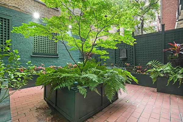 Sold by Nest Seekers International | media 10