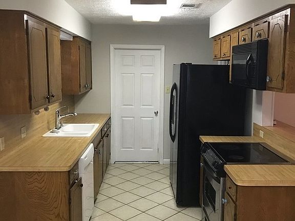 2nd image of 8017 Yucca Dr