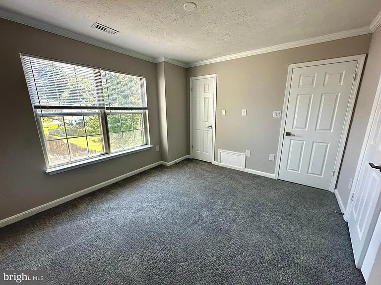 404 Cabin Ct — Photo 34